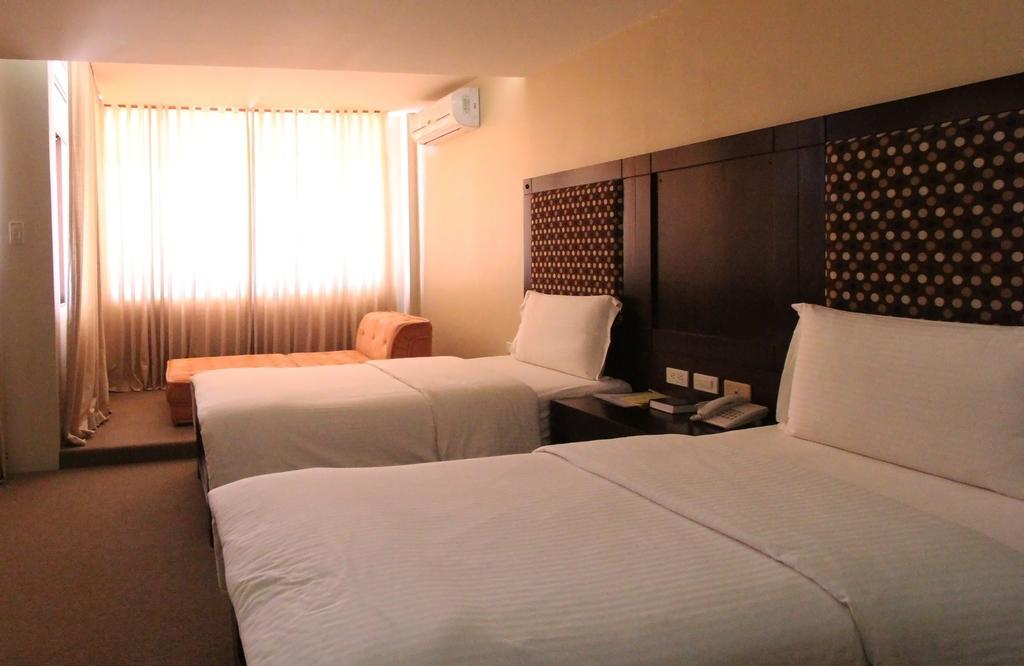 Coron Gateway Hotel & Suites Bilik gambar